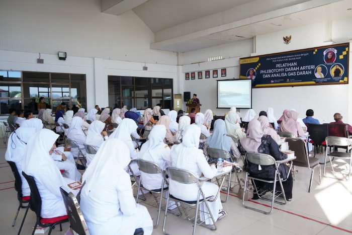 RSIA Adakan Pelatihan Phlebotomy Darah Arteri dan Analisa Gas Darah